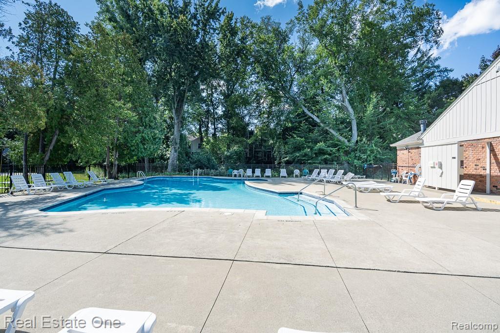 1312 Brook Lane