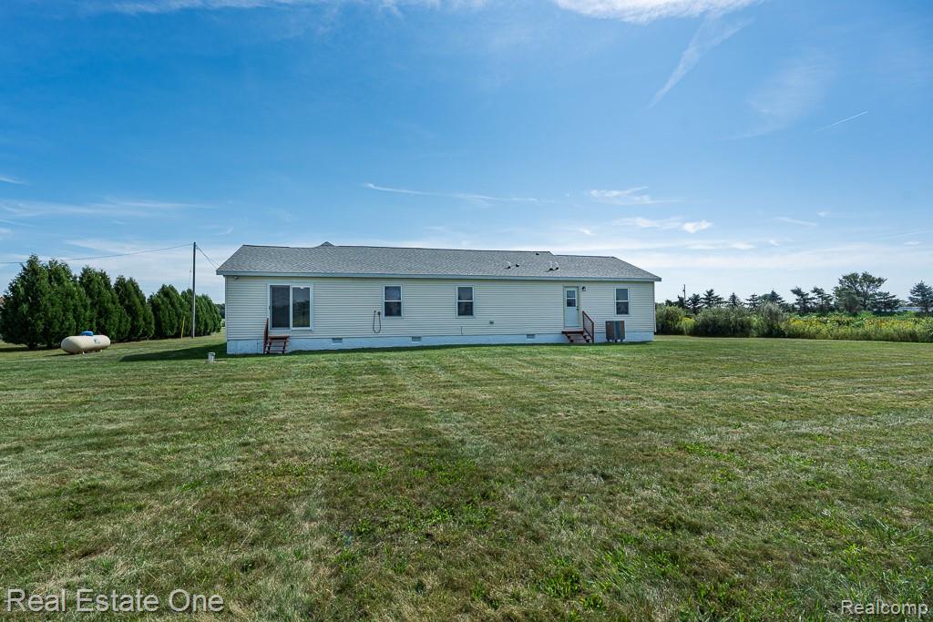 10185 N Genesee Road