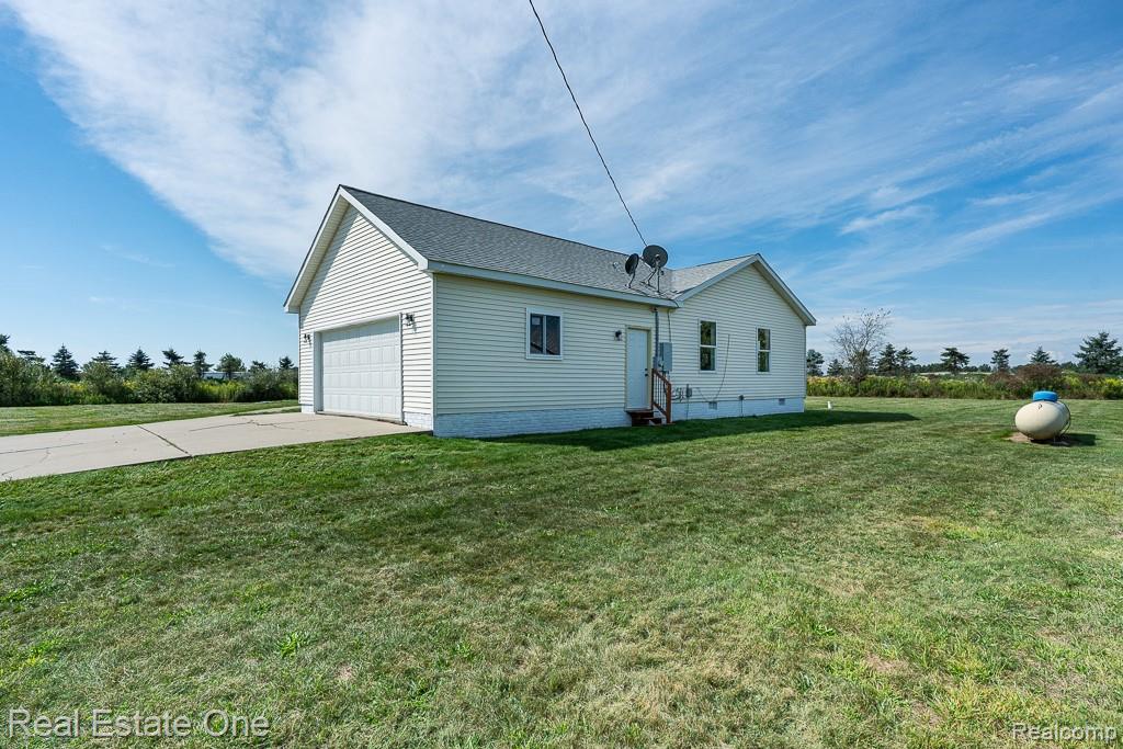 10185 N Genesee Road