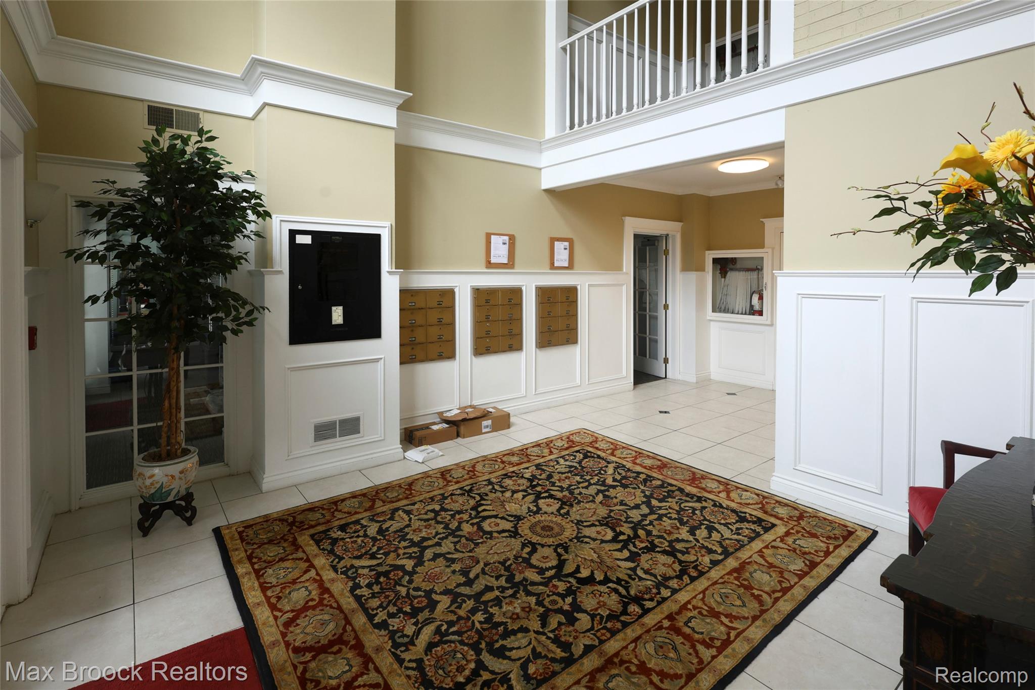 444 Chester Street S Unit: 413