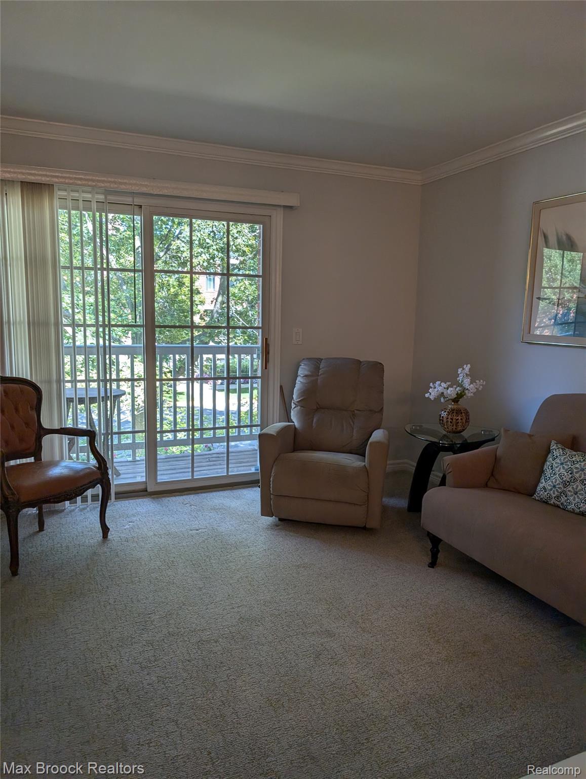 444 Chester Street S Unit: 413