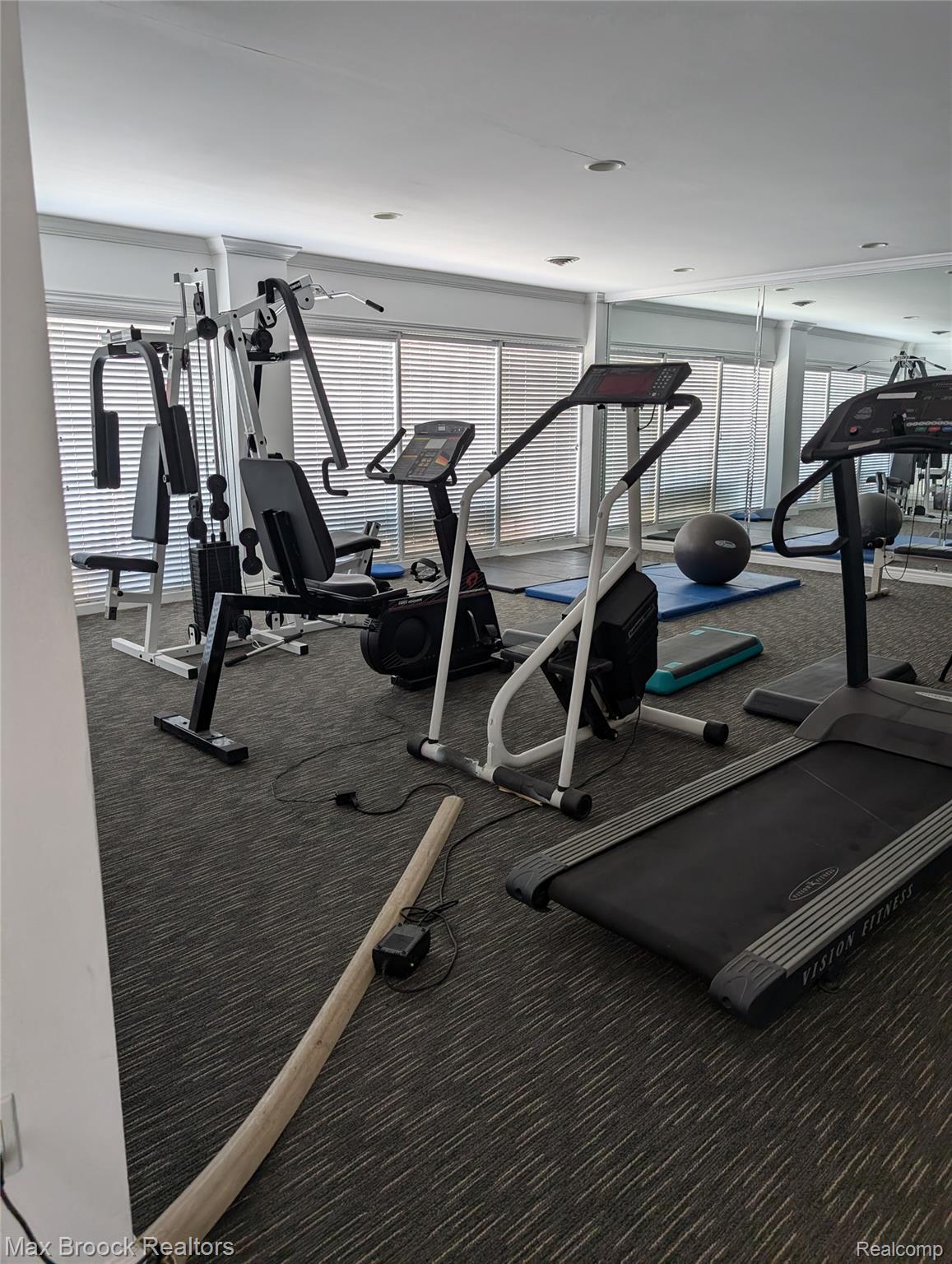 444 Chester Street S Unit: 413
