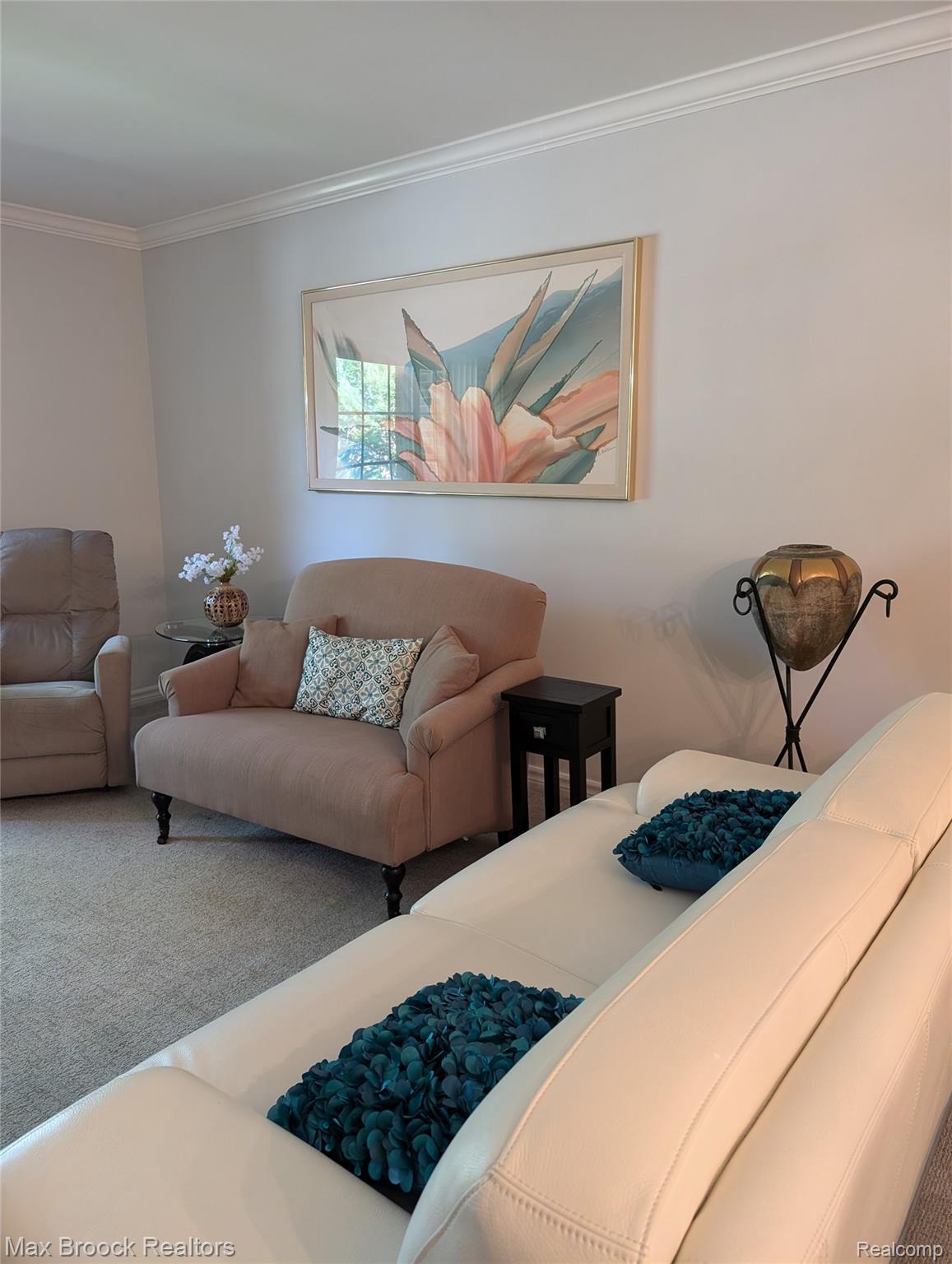 444 Chester Street S Unit: 413
