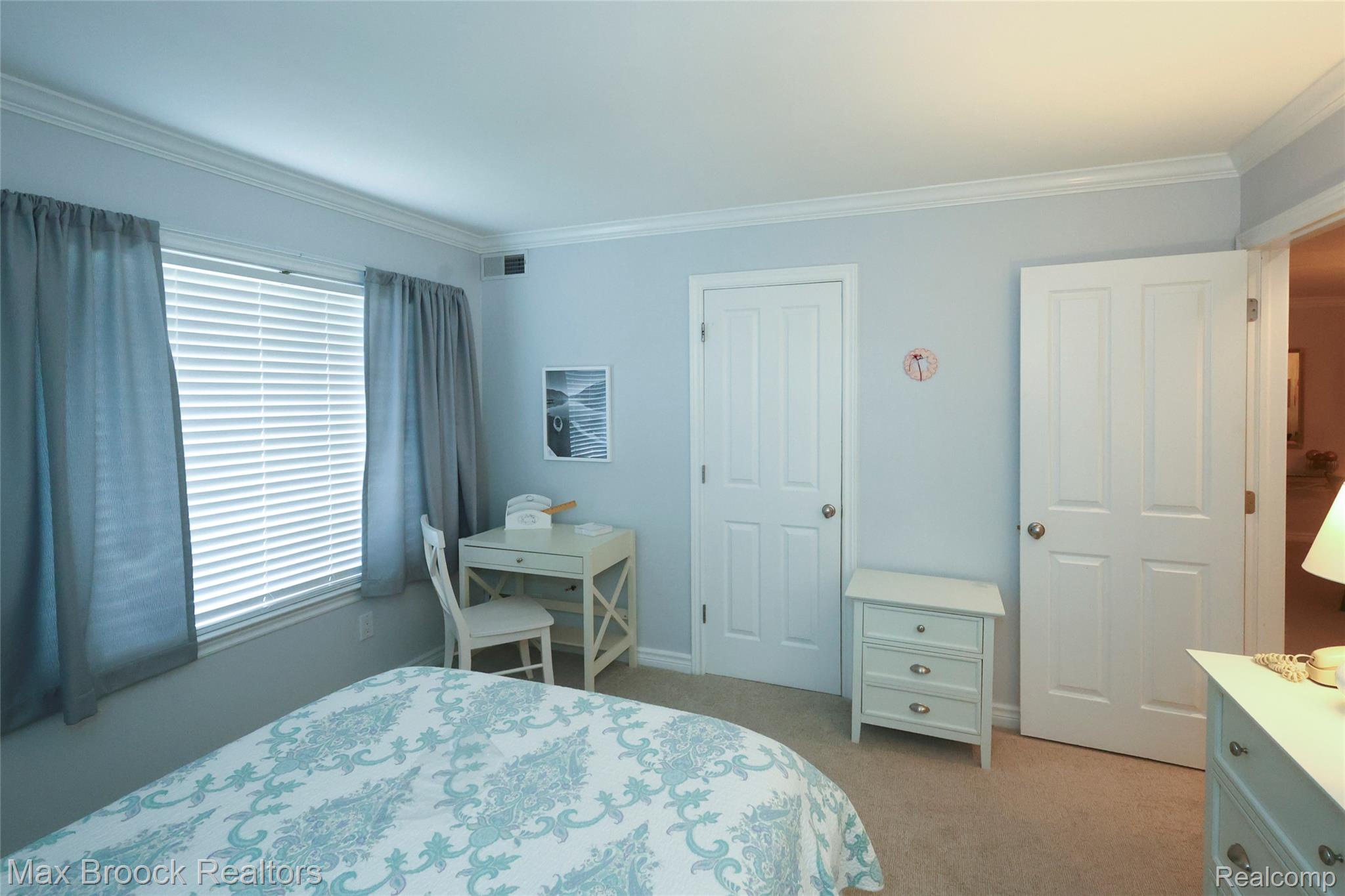 444 Chester Street S Unit: 413