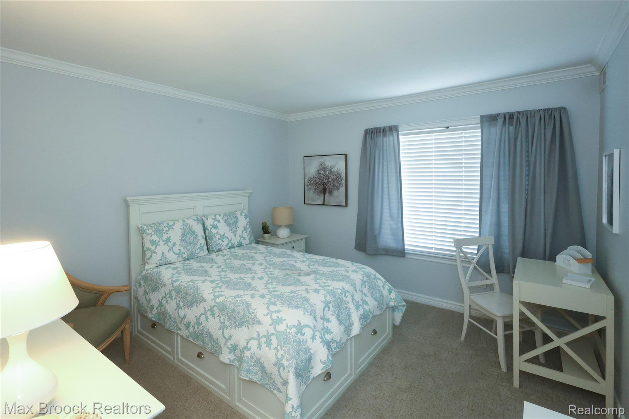 444 Chester Street S Unit: 413