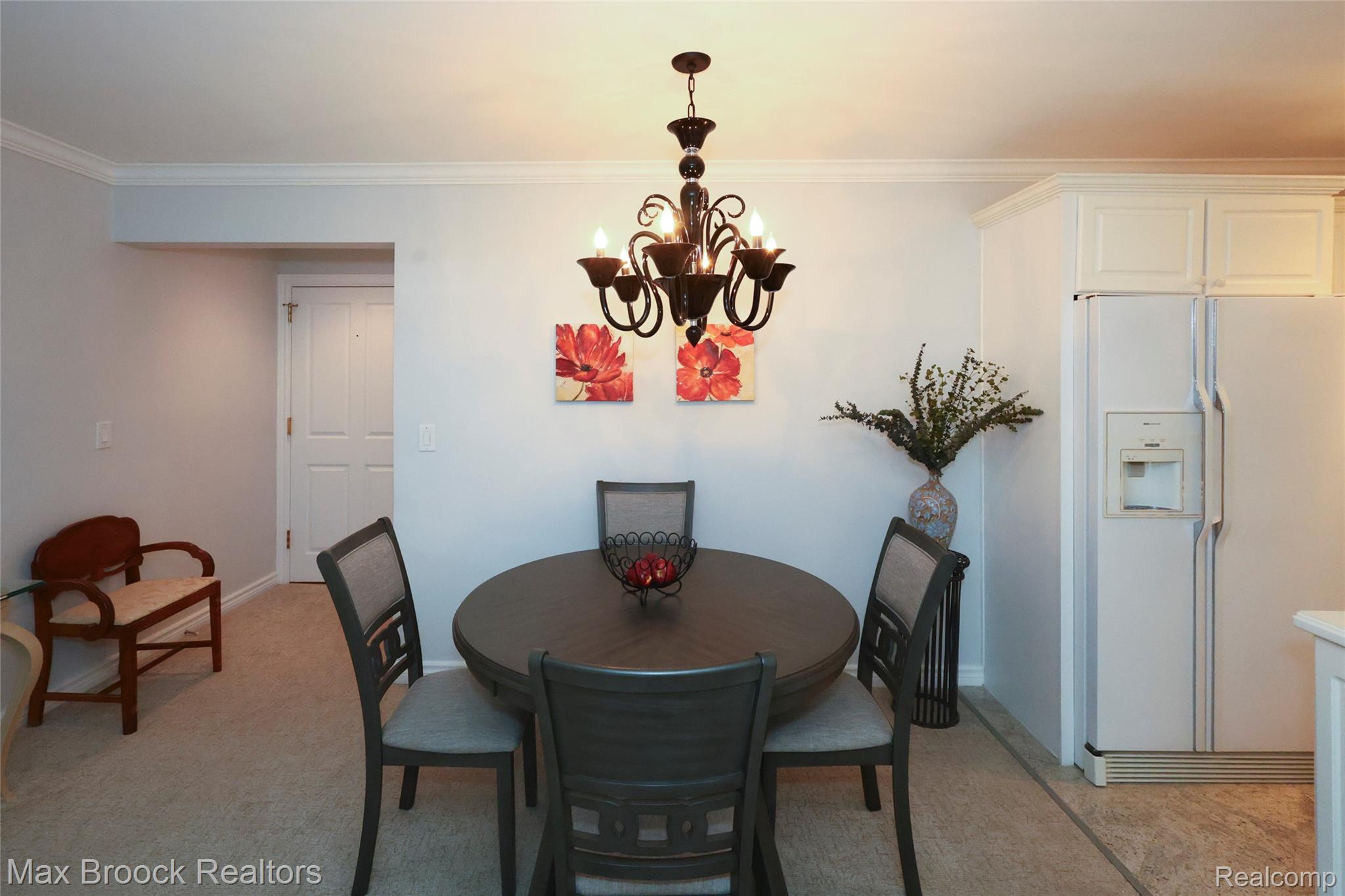 444 Chester Street S Unit: 413