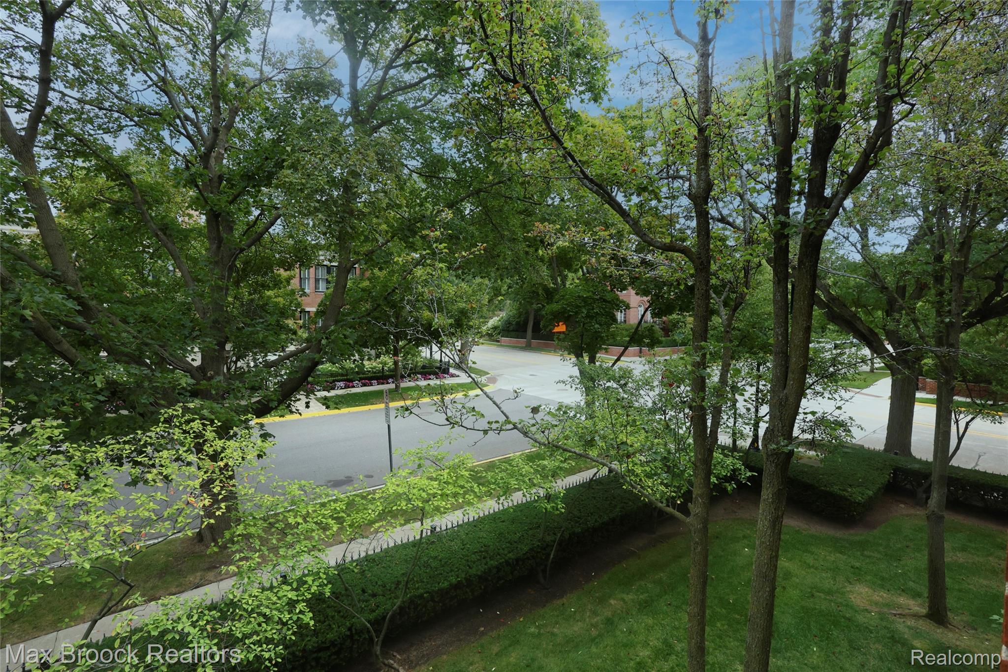 444 Chester Street S Unit: 413