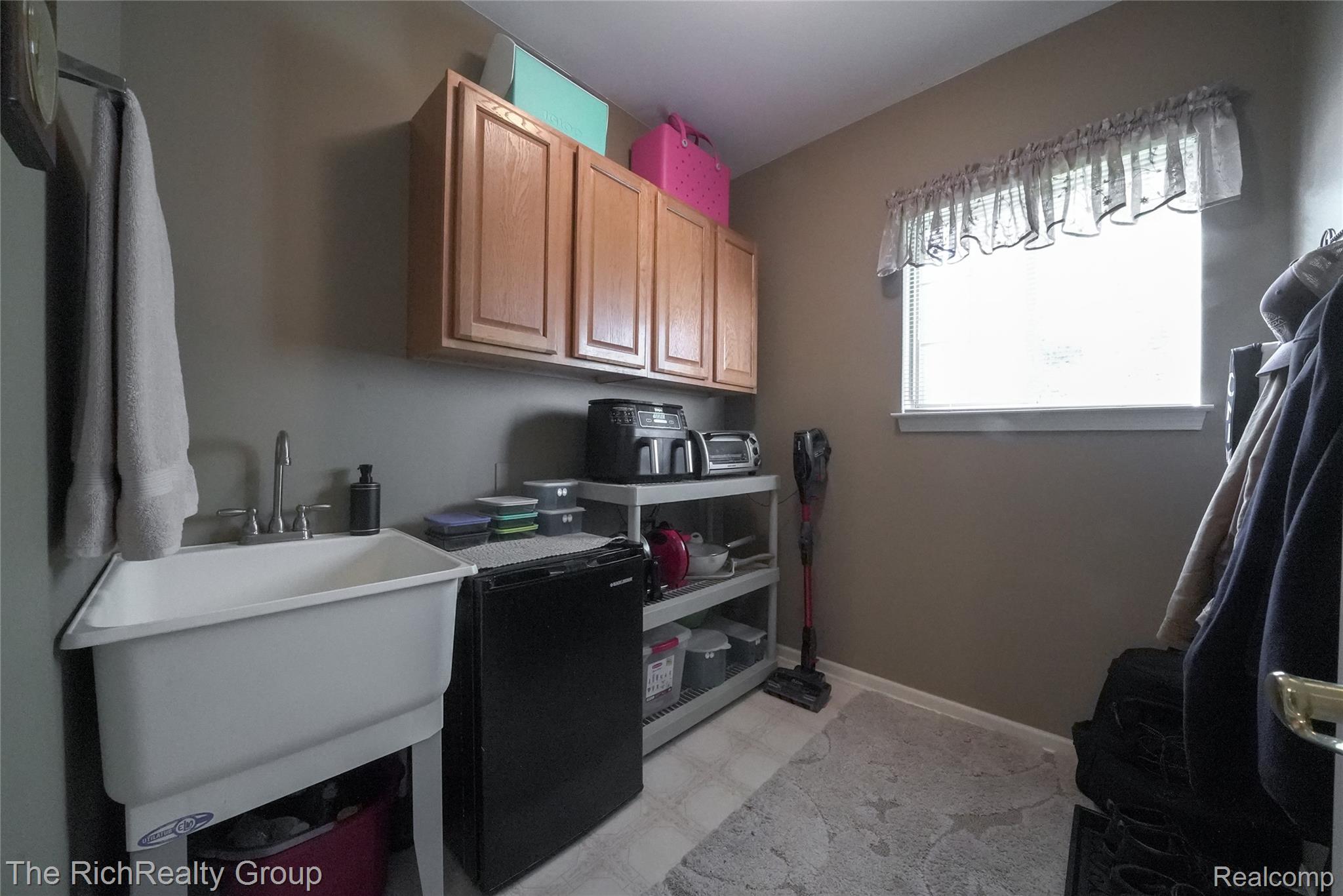 1619 Nowland ct