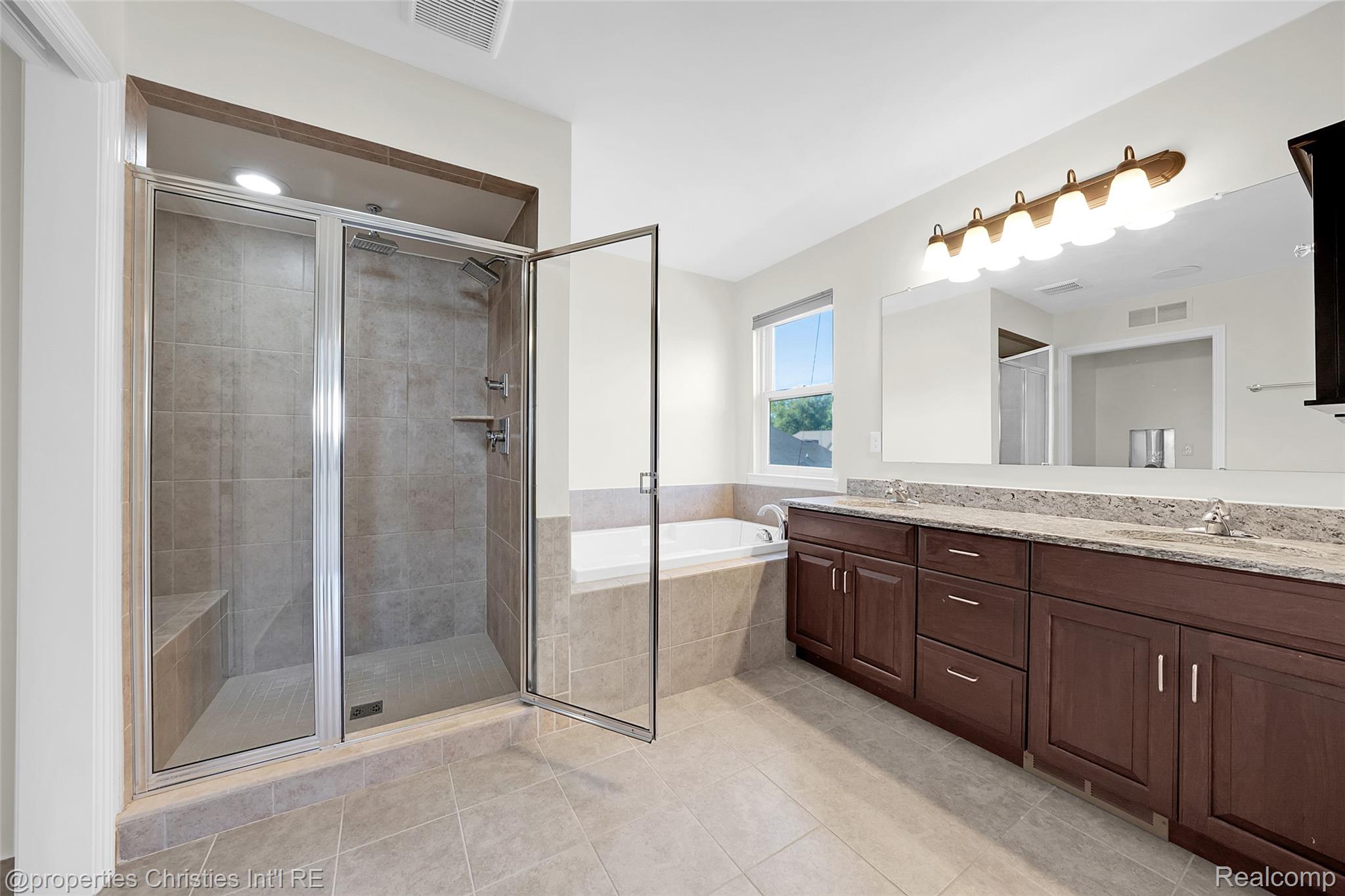 3938 Somerset Circle