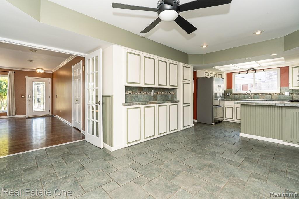 6621 Northpoint Drive