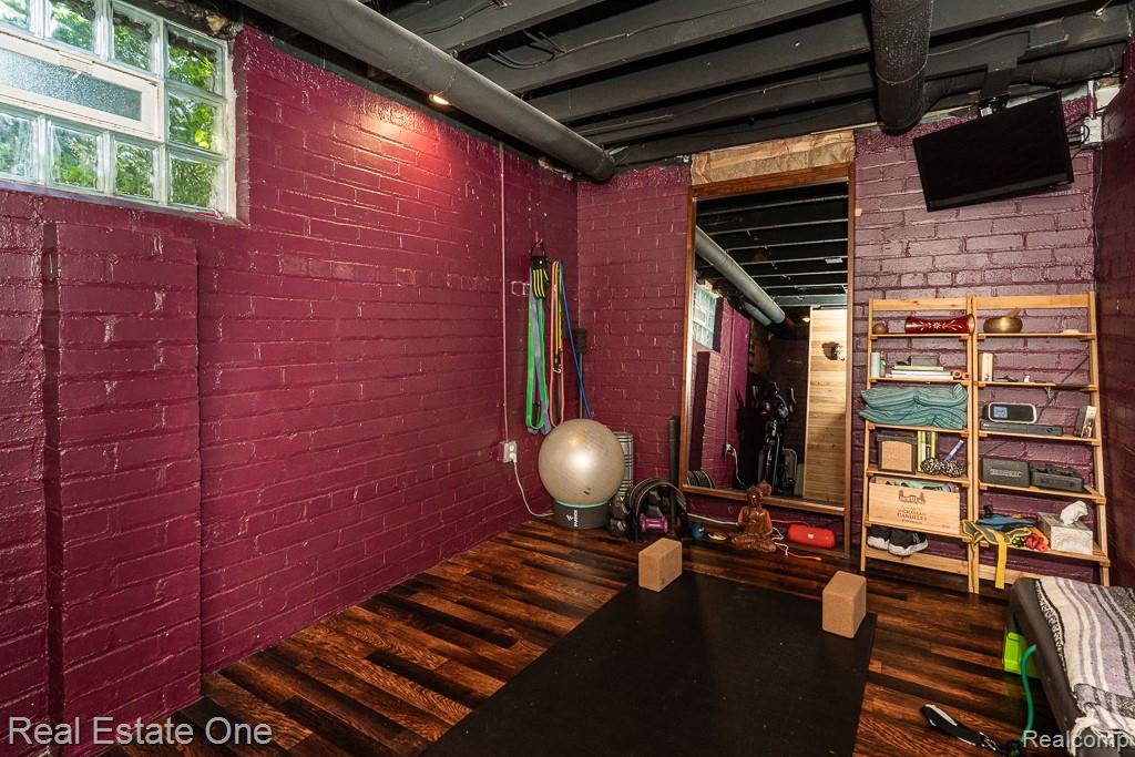 437 W Drayton Street