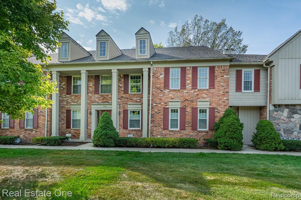 1665 Huntington Park Unit: E