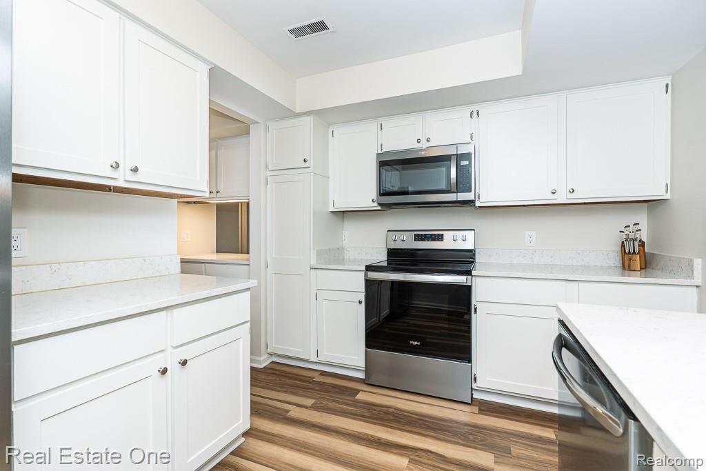 1665 Huntington Park Unit: E
