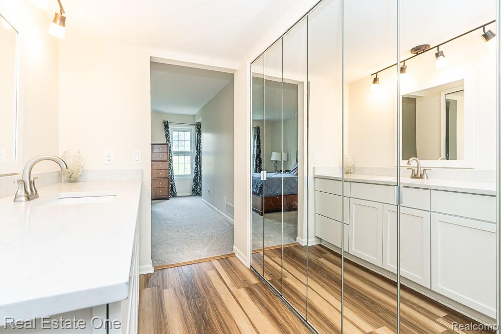 1665 Huntington Park Unit: E