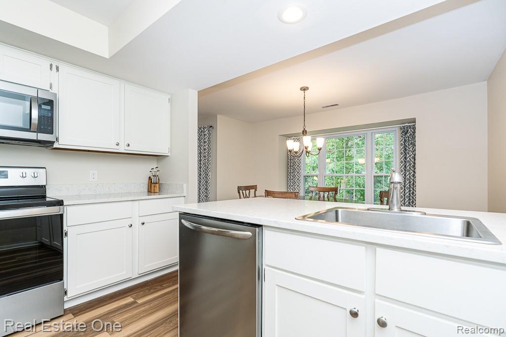 1665 Huntington Park Unit: E