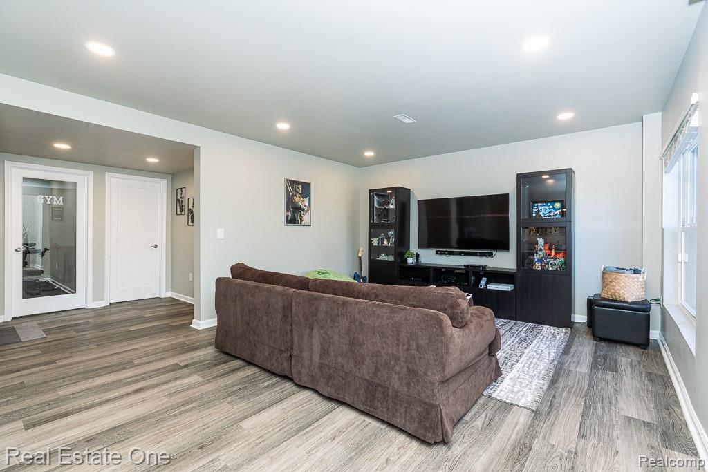 1050 Prescott Drive