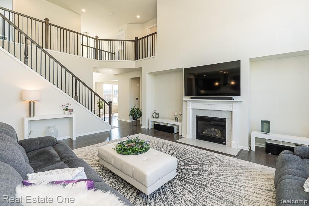 1050 Prescott Drive