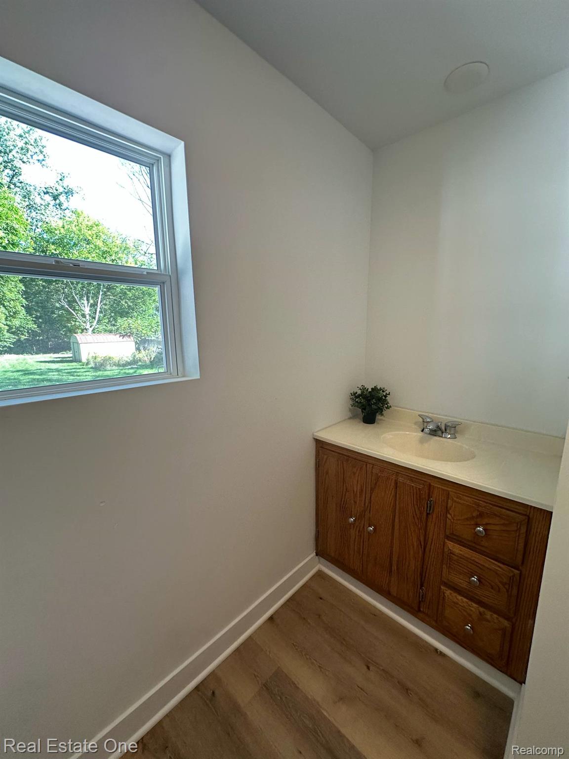 6089 Lapeer Road