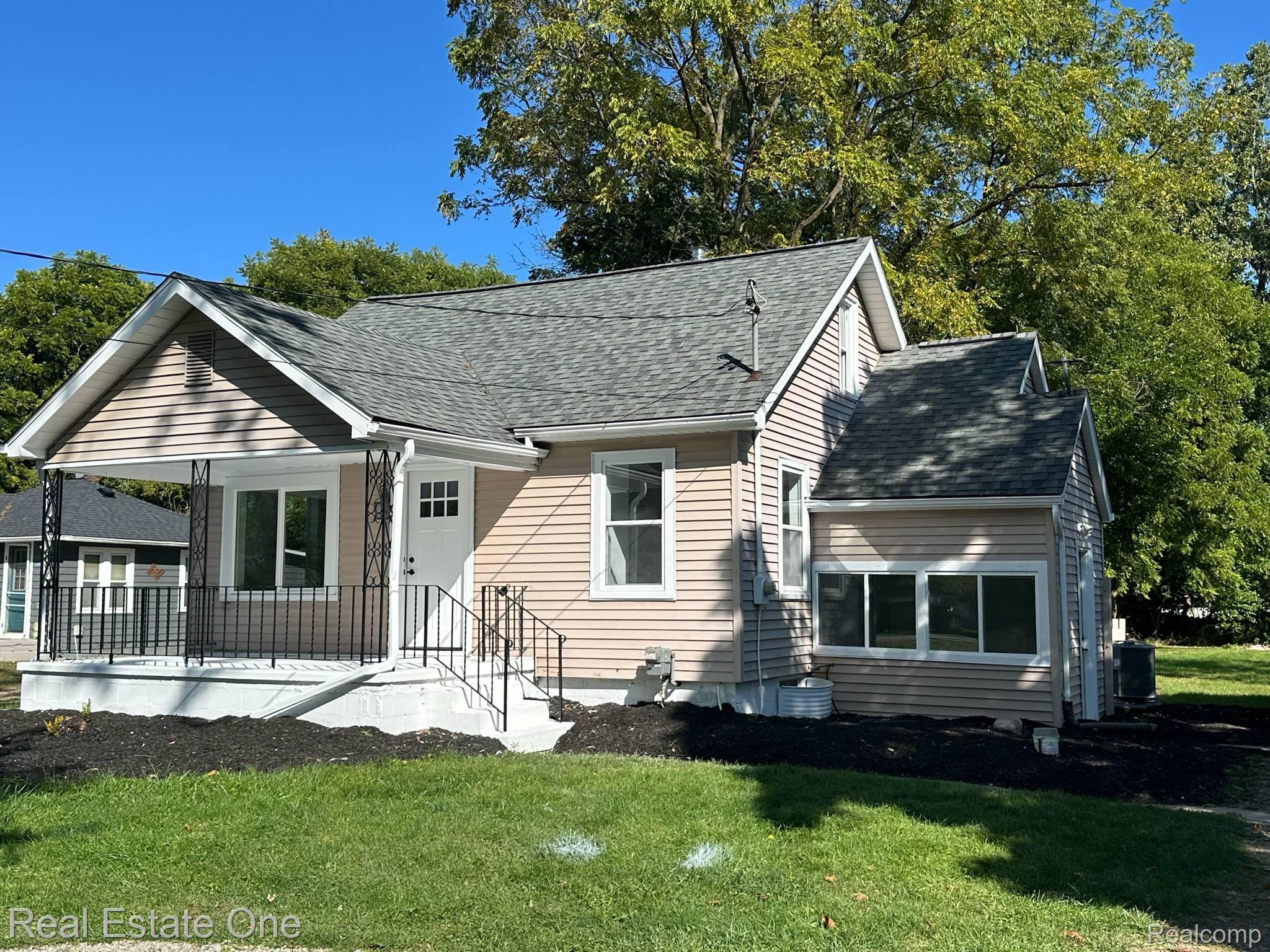 6089 Lapeer Road