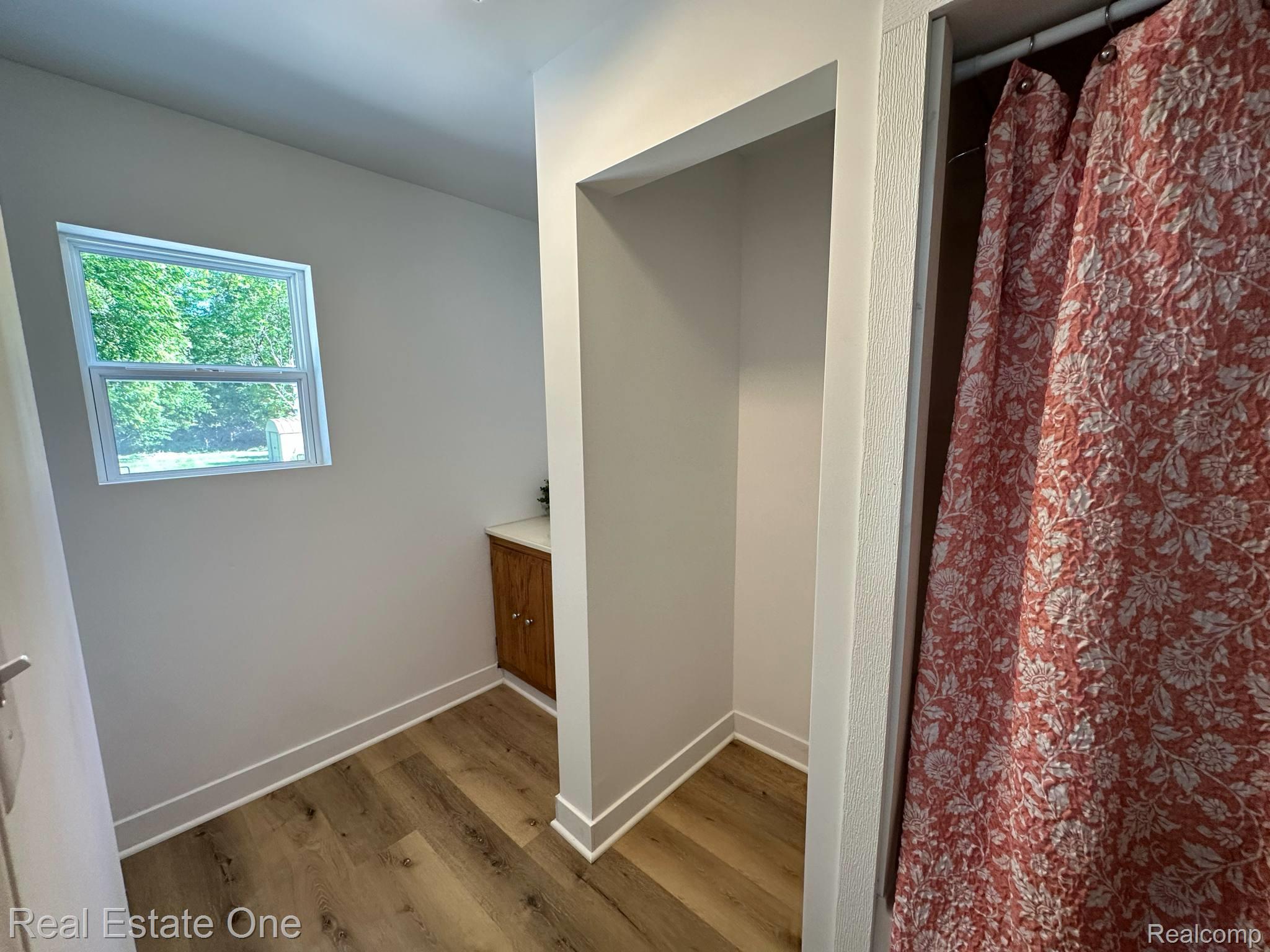 6089 Lapeer Road