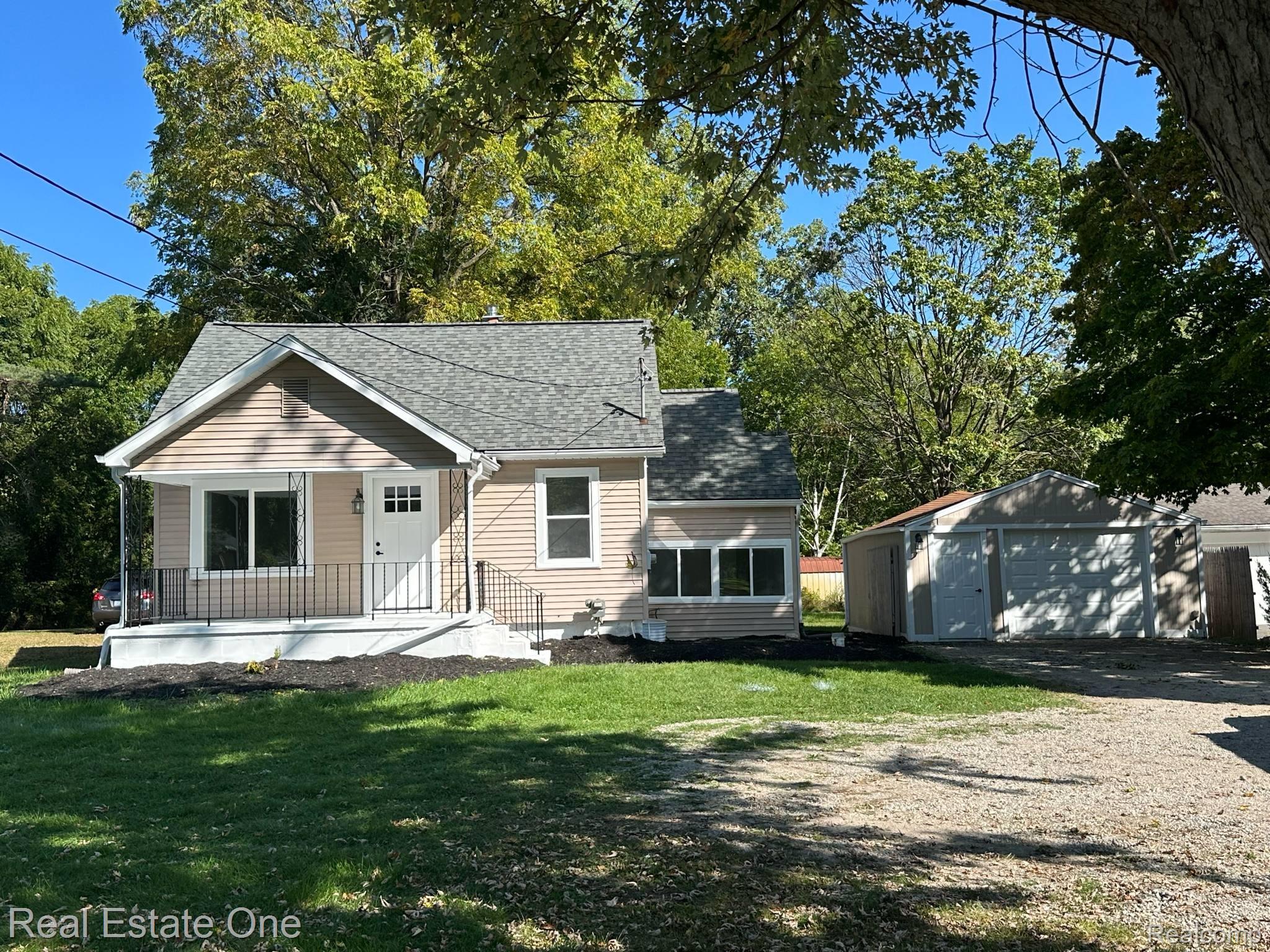6089 Lapeer Road