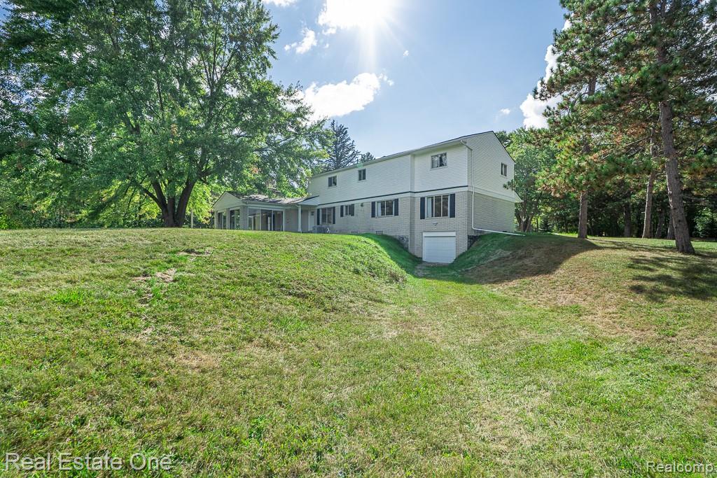 2995 Hadden Road