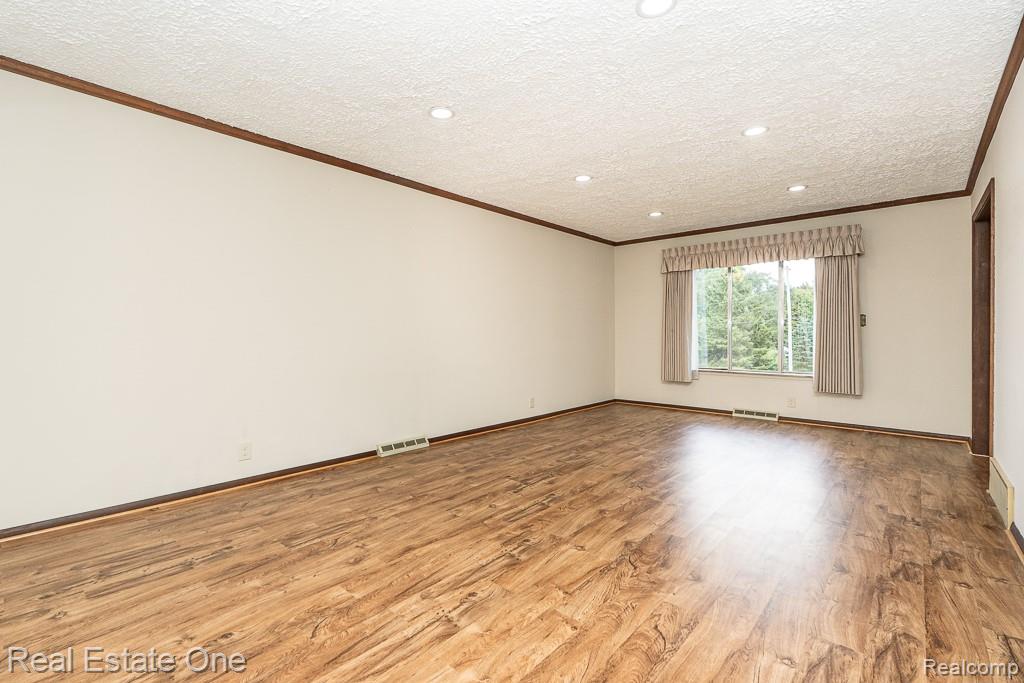 2995 Hadden Road