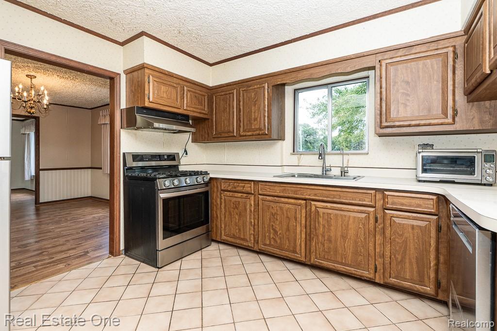 2995 Hadden Road