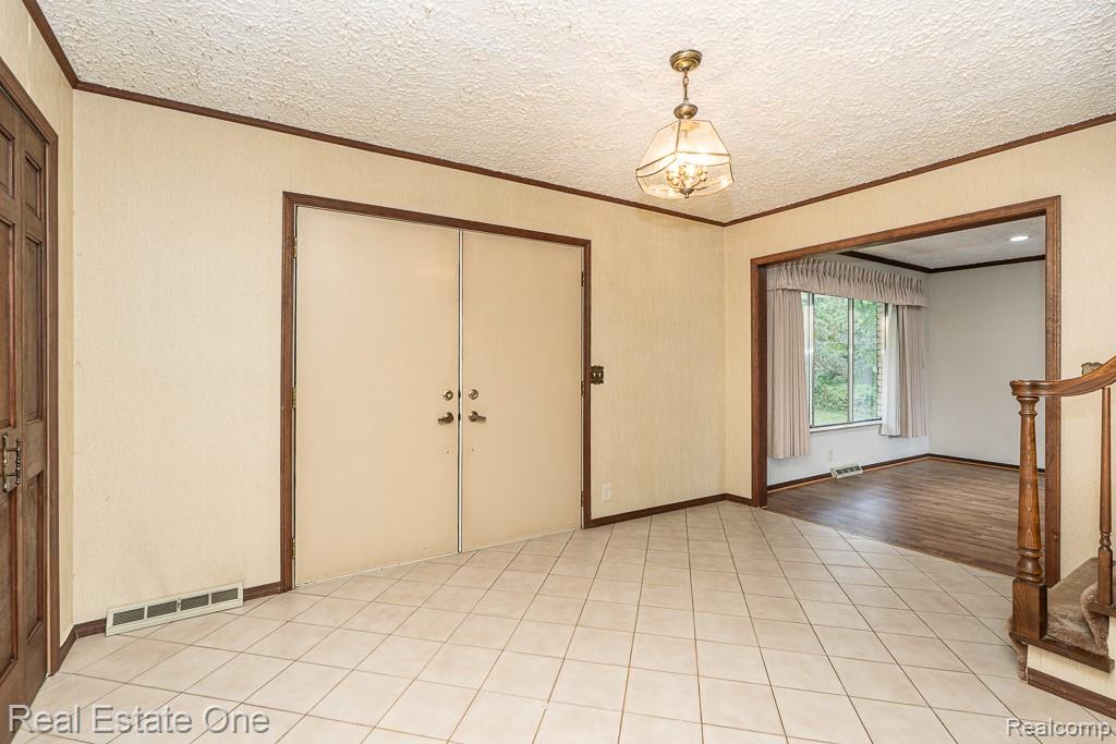 2995 Hadden Road