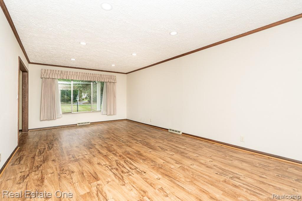 2995 Hadden Road