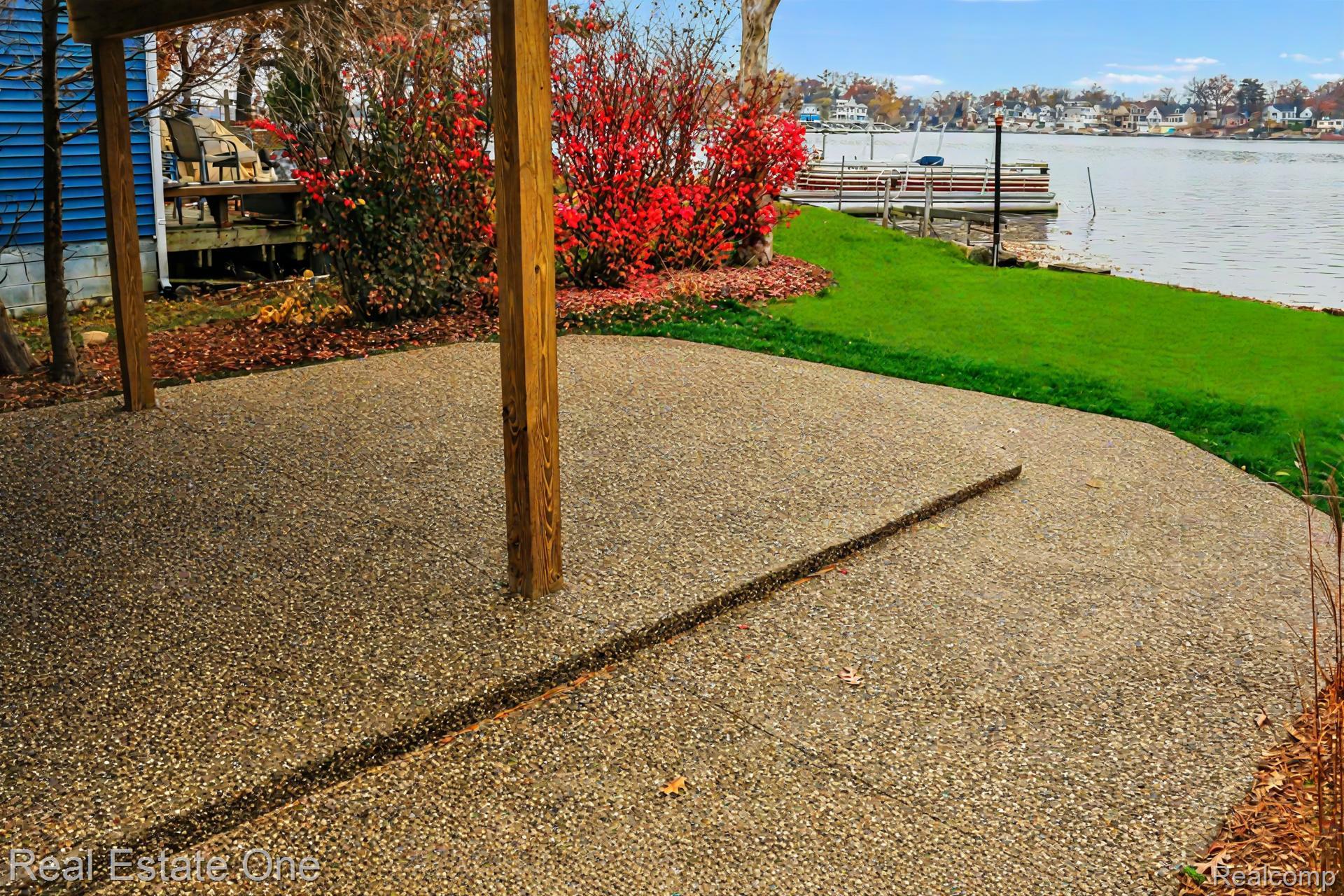 121 N North Shore Drive