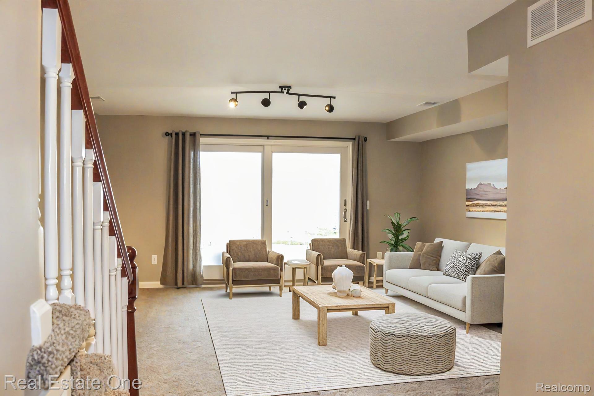 121 N North Shore Drive