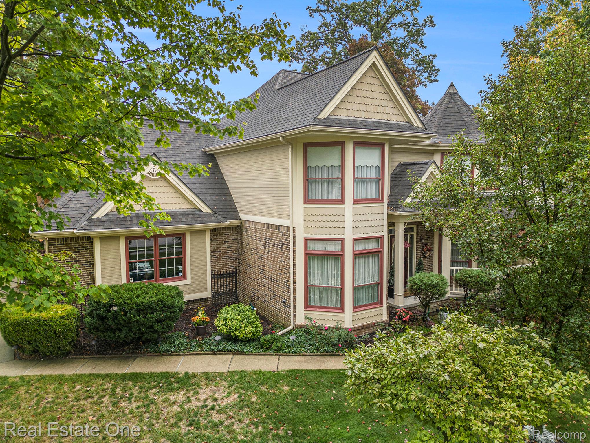 6764 Redford Circle