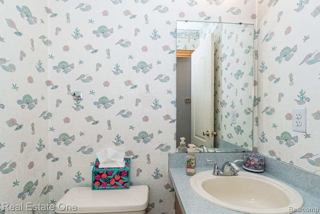 48749 Smokey Glen Court