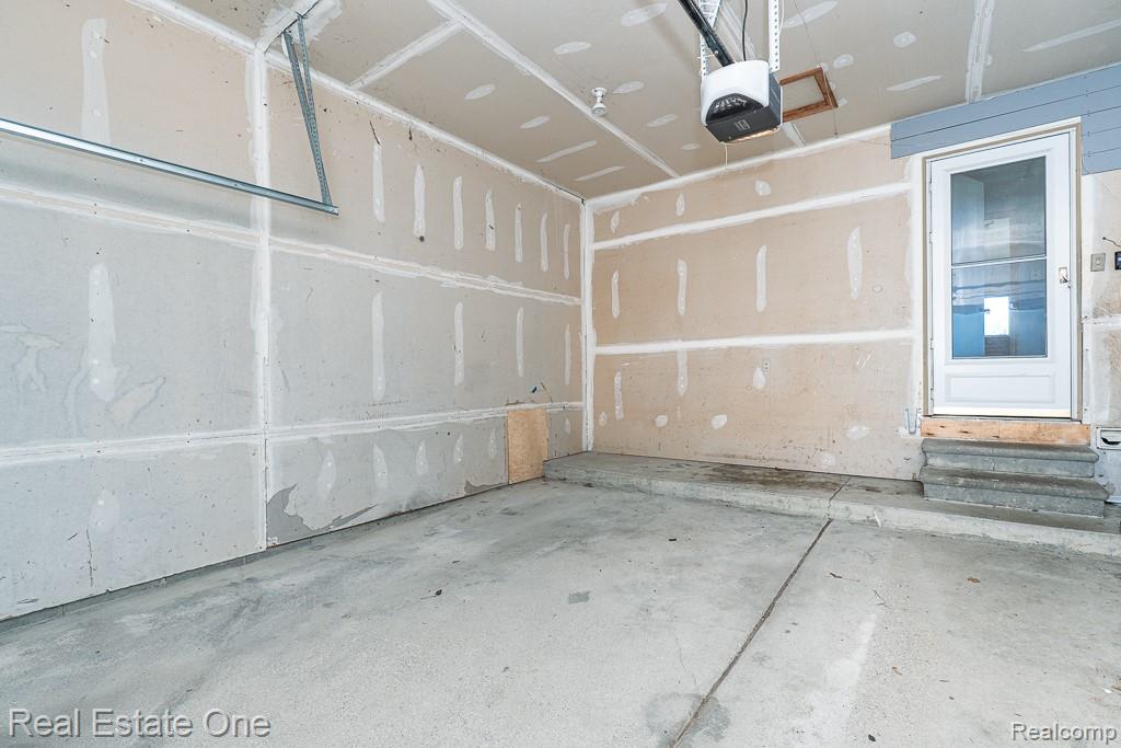 48749 Smokey Glen Court