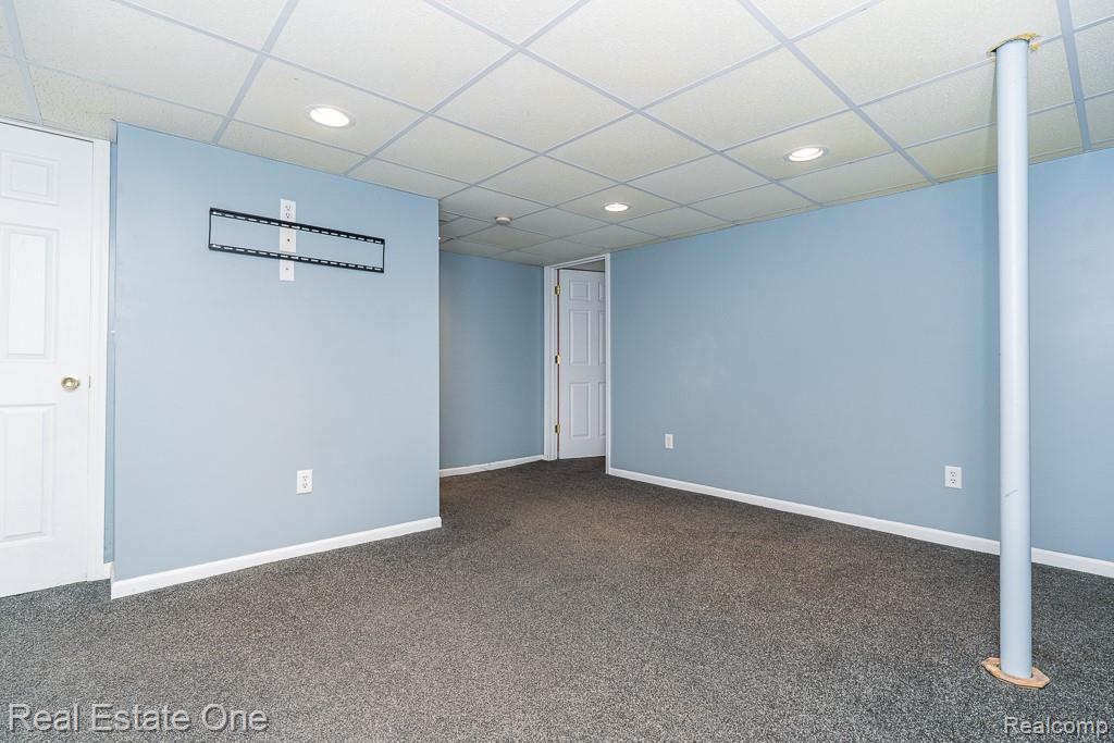 48749 Smokey Glen Court