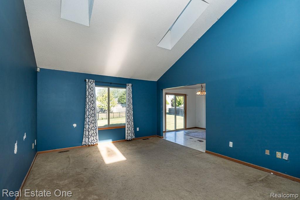 48749 Smokey Glen Court