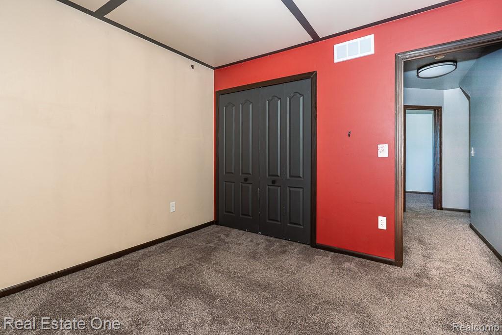 48749 Smokey Glen Court