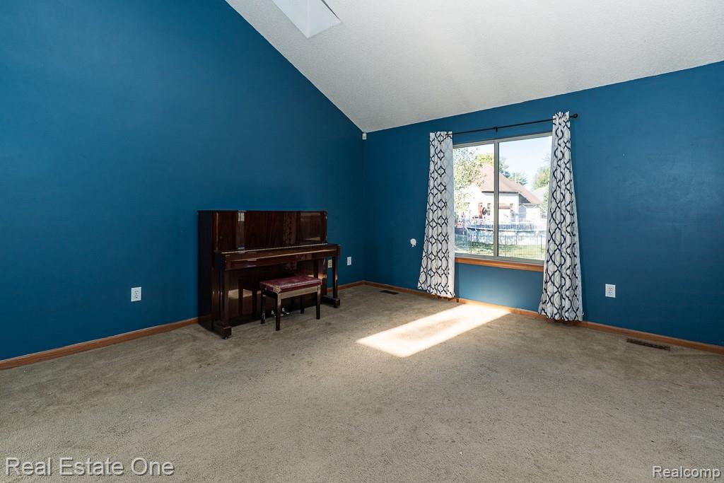 48749 Smokey Glen Court