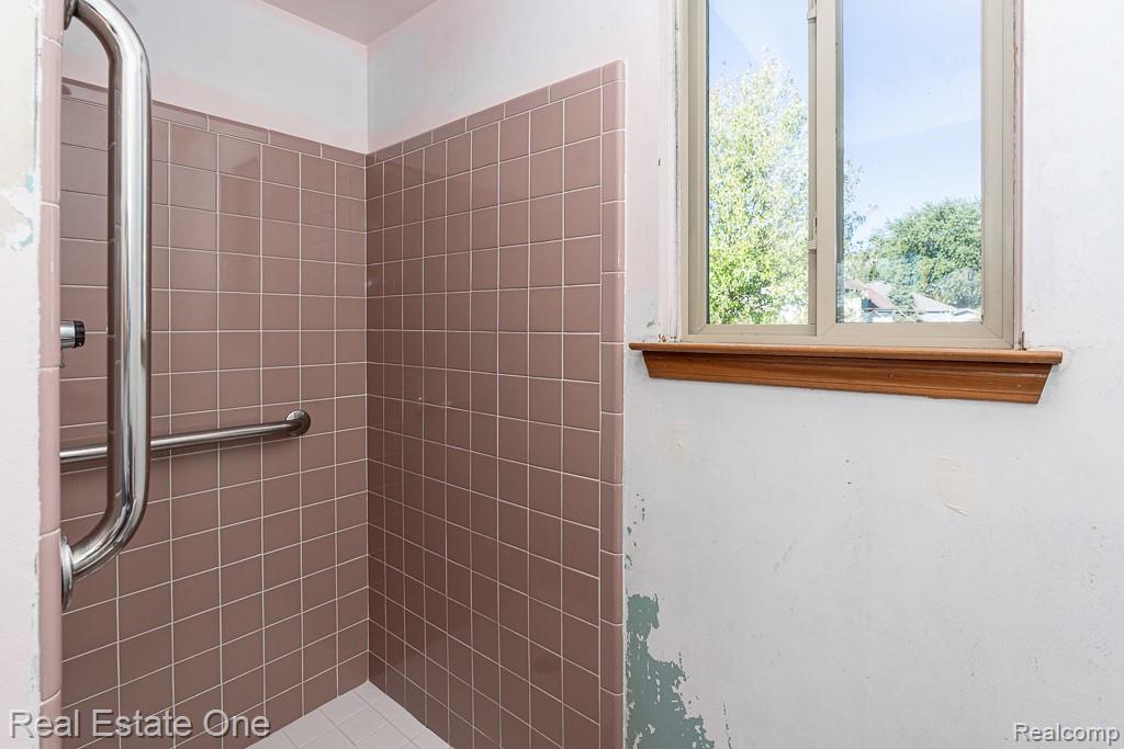 48749 Smokey Glen Court