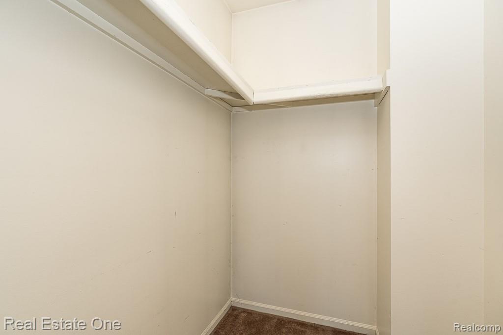 48749 Smokey Glen Court