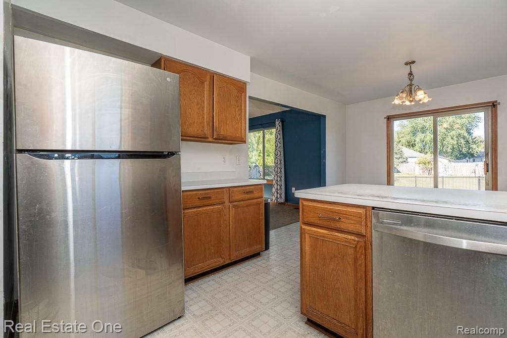 48749 Smokey Glen Court