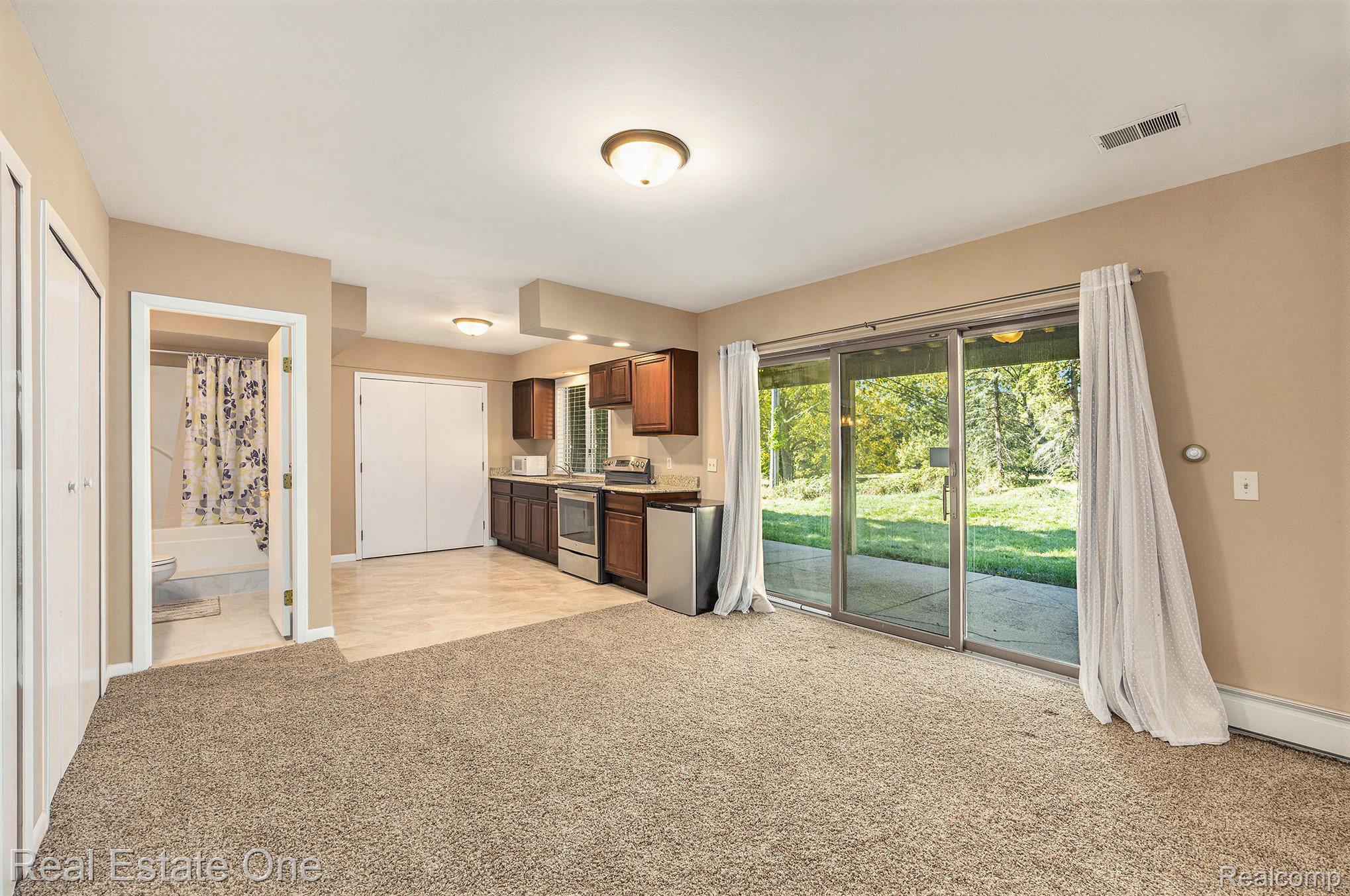 1083 N Livernois Road