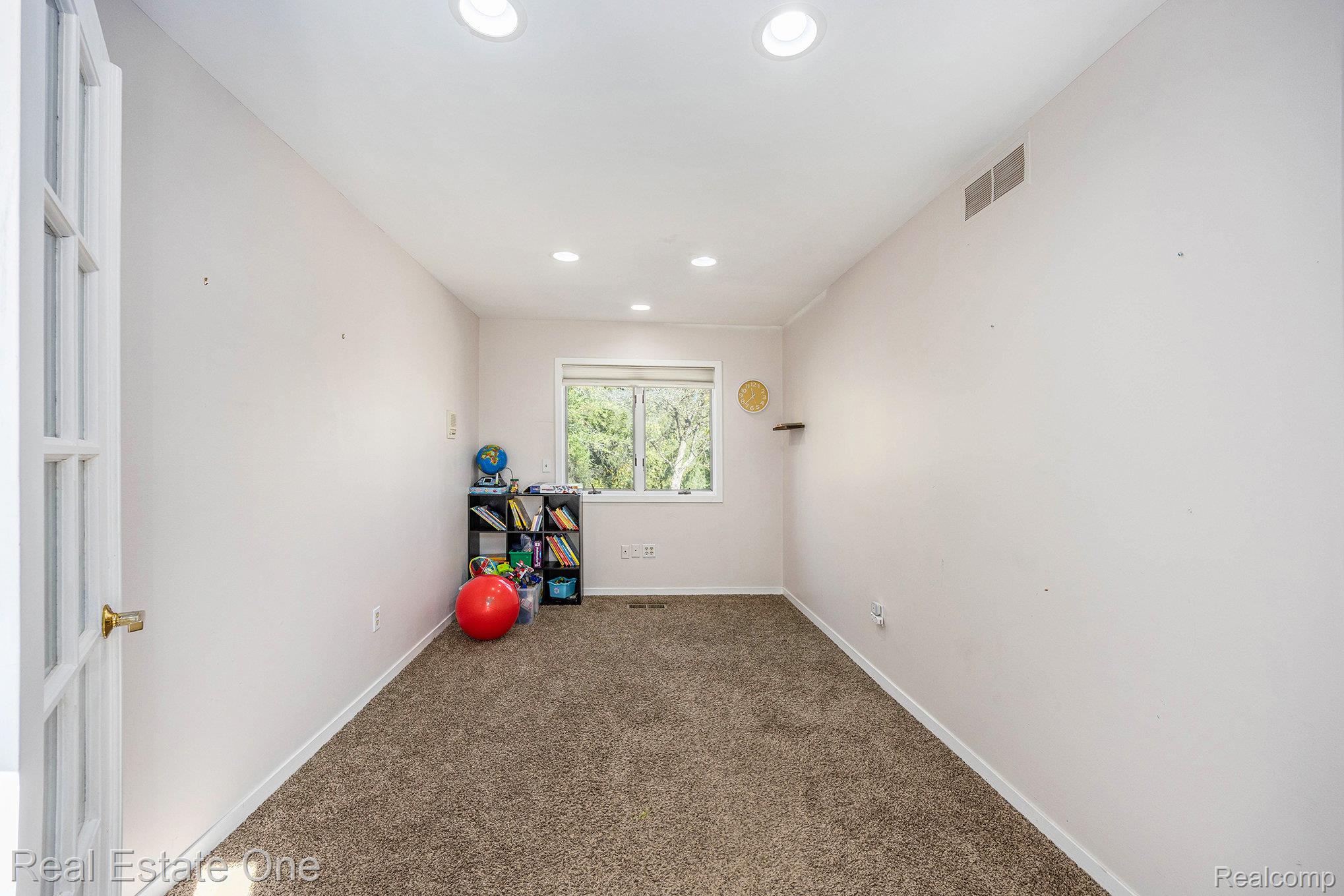 1083 N Livernois Road