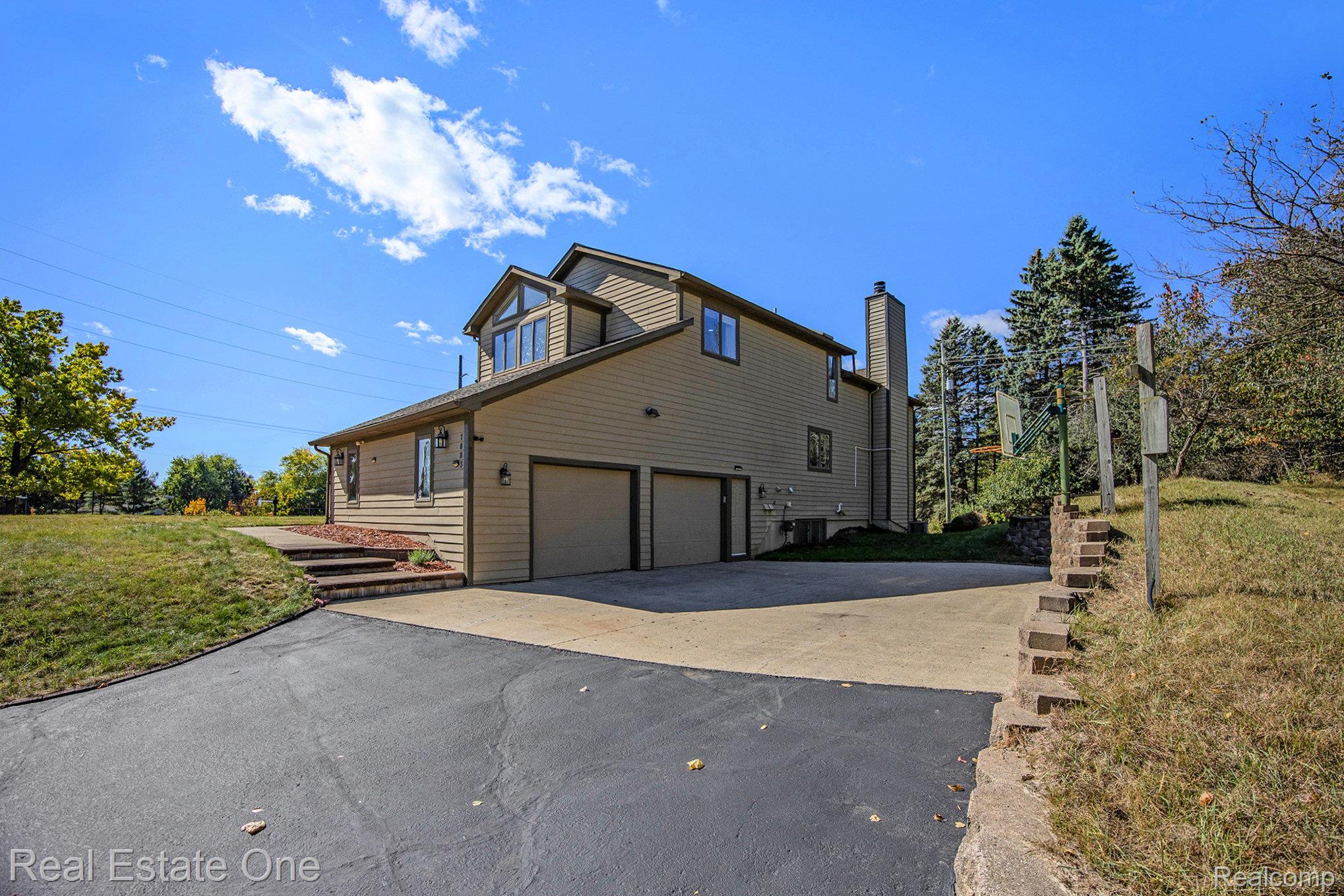 1083 N Livernois Road