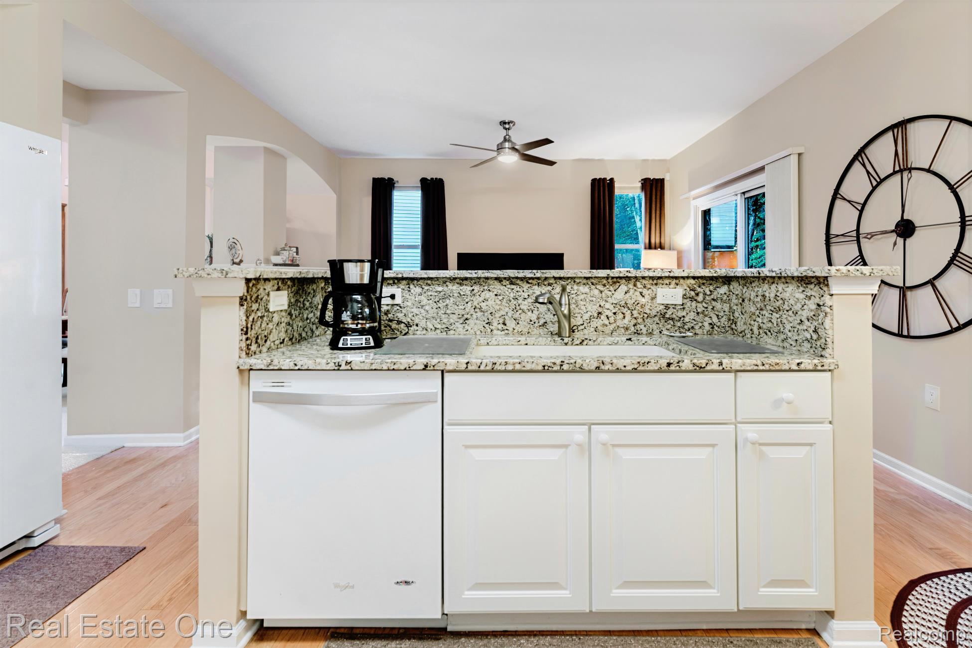 3890 Hillsdale Drive