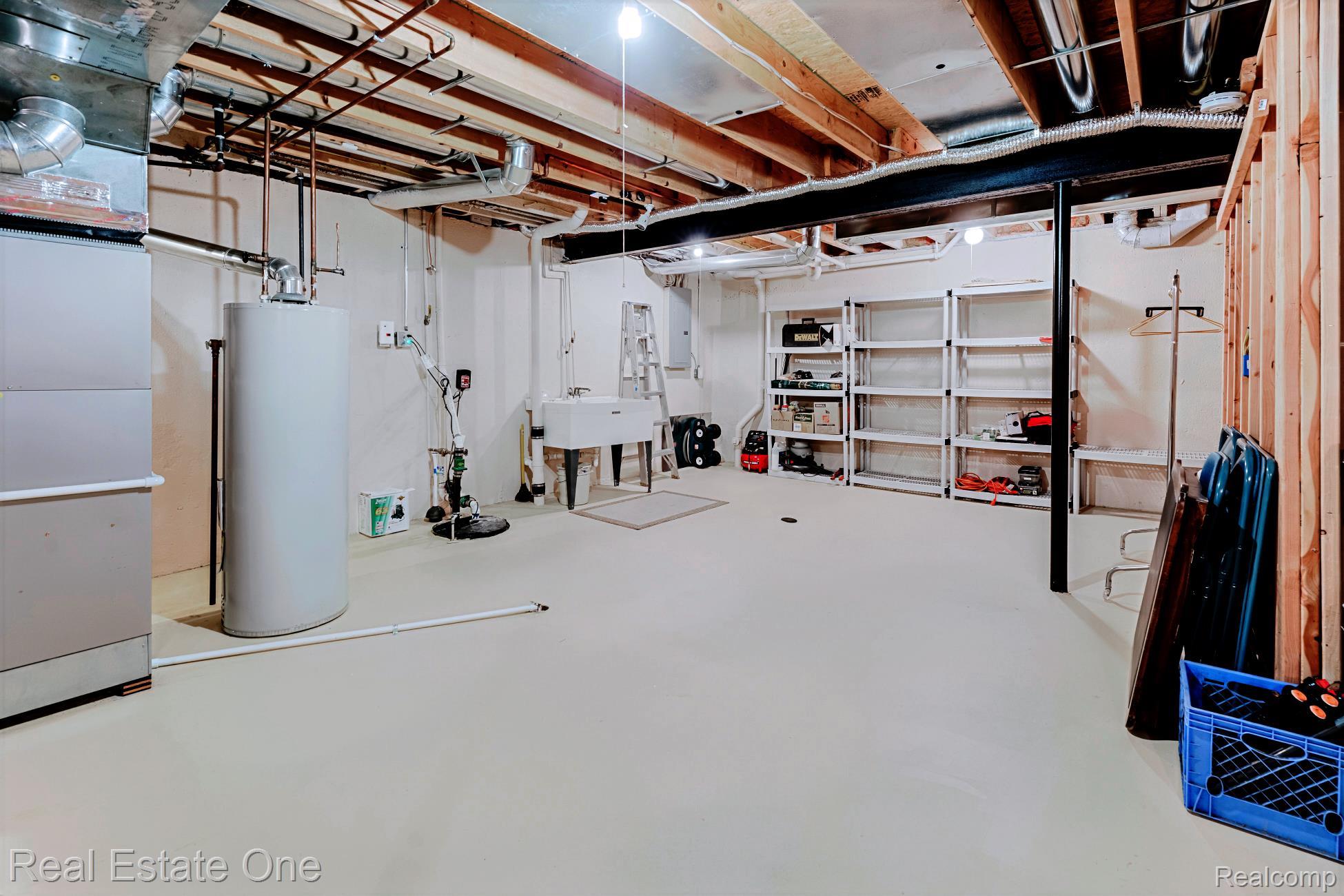 3890 Hillsdale Drive