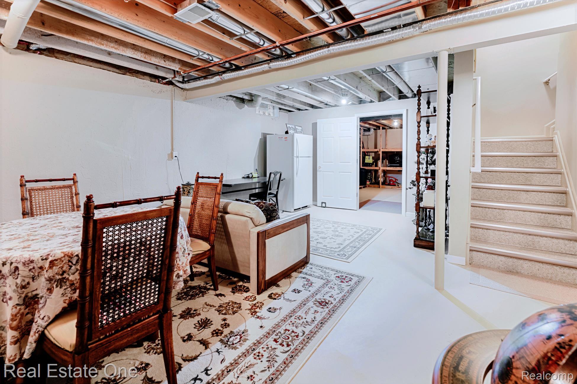 3890 Hillsdale Drive