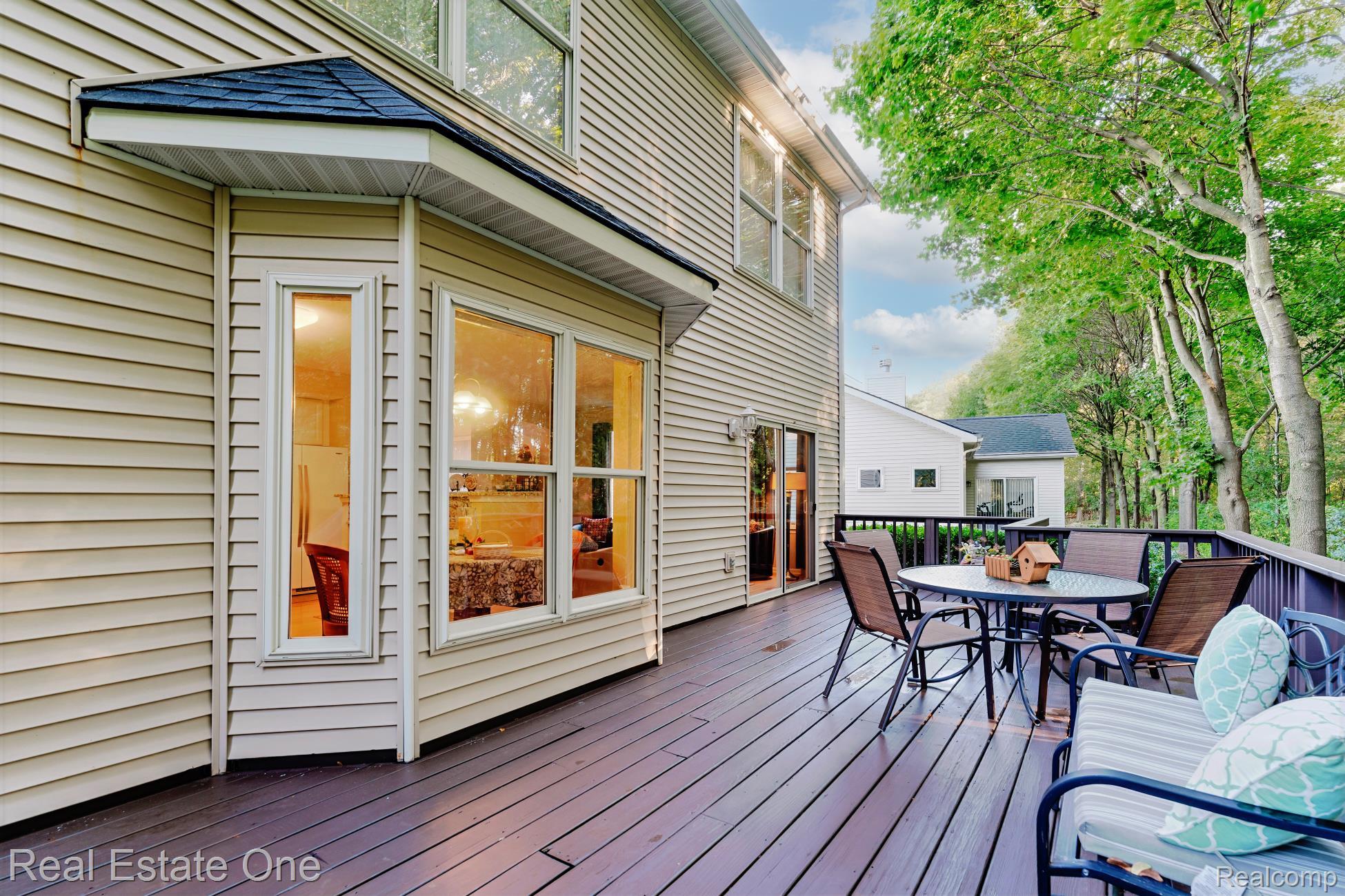 3890 Hillsdale Drive