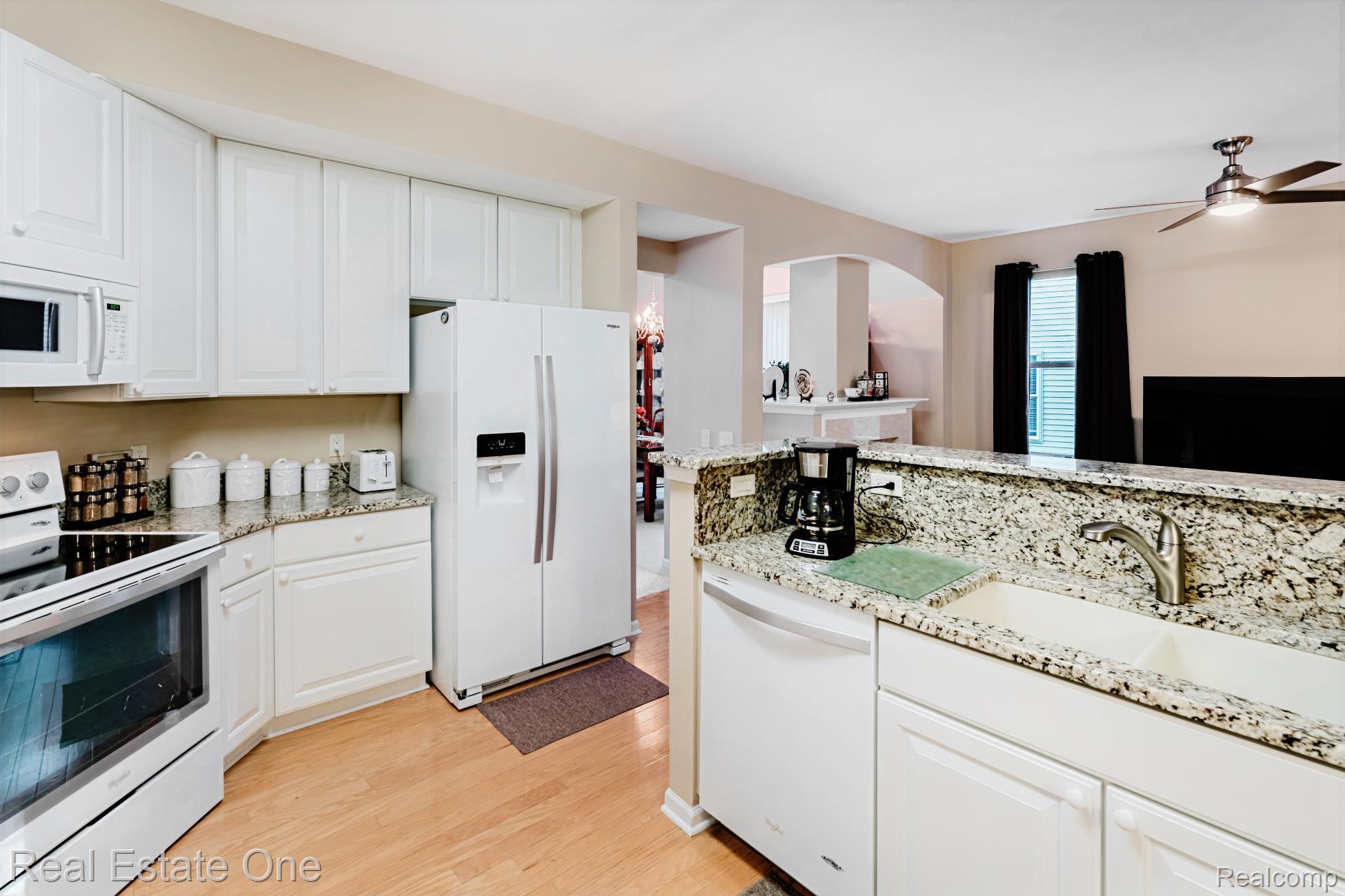 3890 Hillsdale Drive